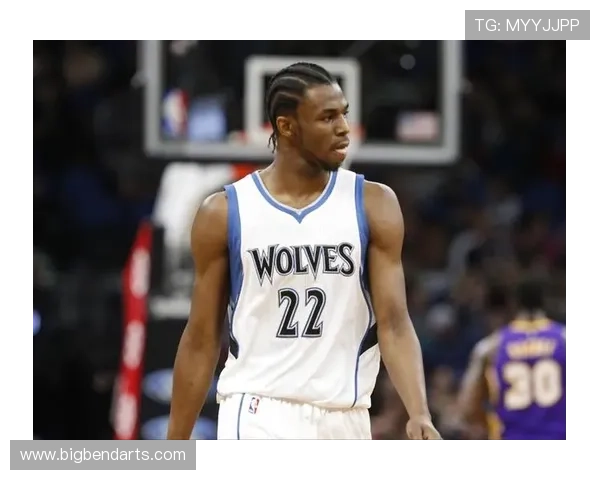 米德尔顿挡拆创造机会拉开差距 提升球队外线效率